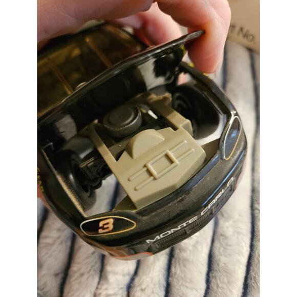 DALE EARNHARDT 1991 Revell 1:24 #3 GM Goodwrench Collectable Diecast Car - Picture 4 of 5